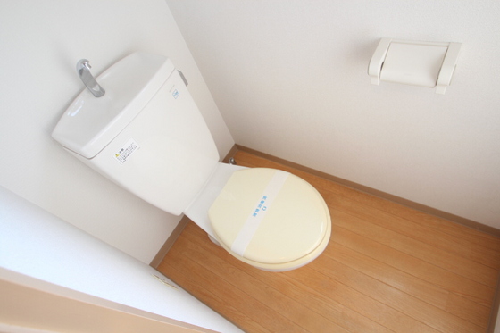 トイレ　※別の部屋の写真です。