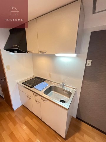 キッチン　日々の疲れを癒すお風呂付です