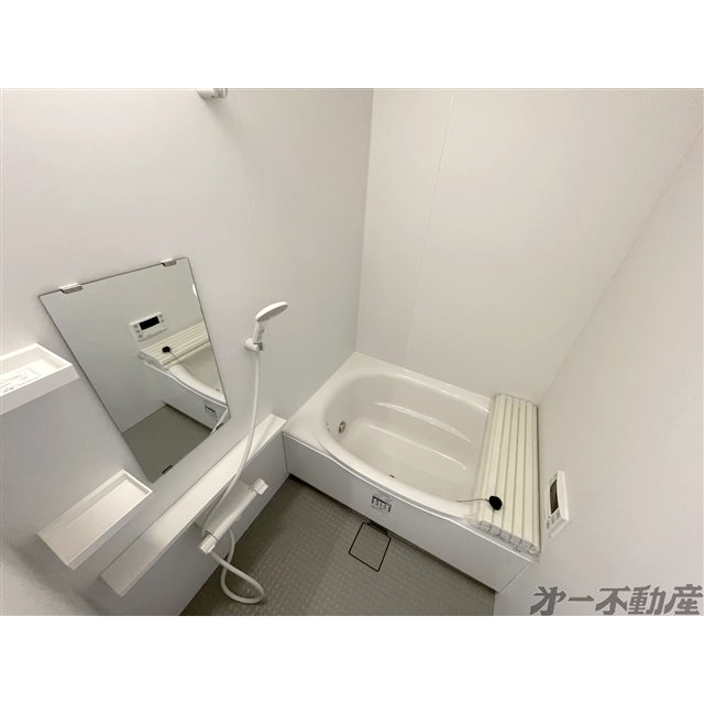 バス・シャワールーム　バスルーム