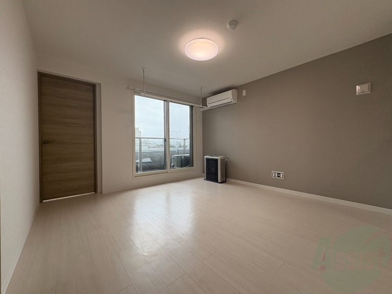 居室・リビング　広々としたリビングですね。使い勝手がよさそうですね！