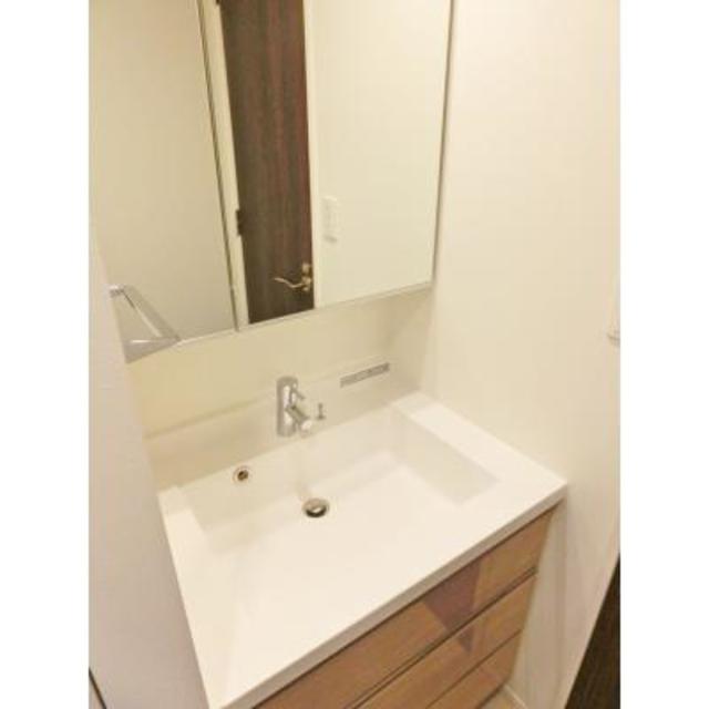 洗面設備　※写真は同タイプ住戸です。