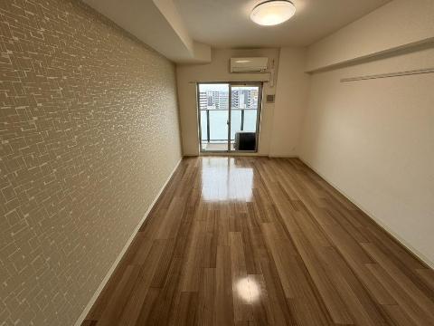 居室・リビング　室内