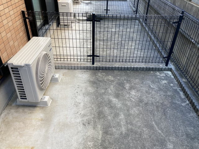 バルコニー　専用庭