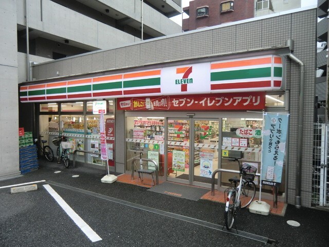 コンビニ　セブンイレブン西池袋４丁目店（コンビニ）まで190m