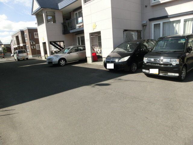 駐車場　駐車場