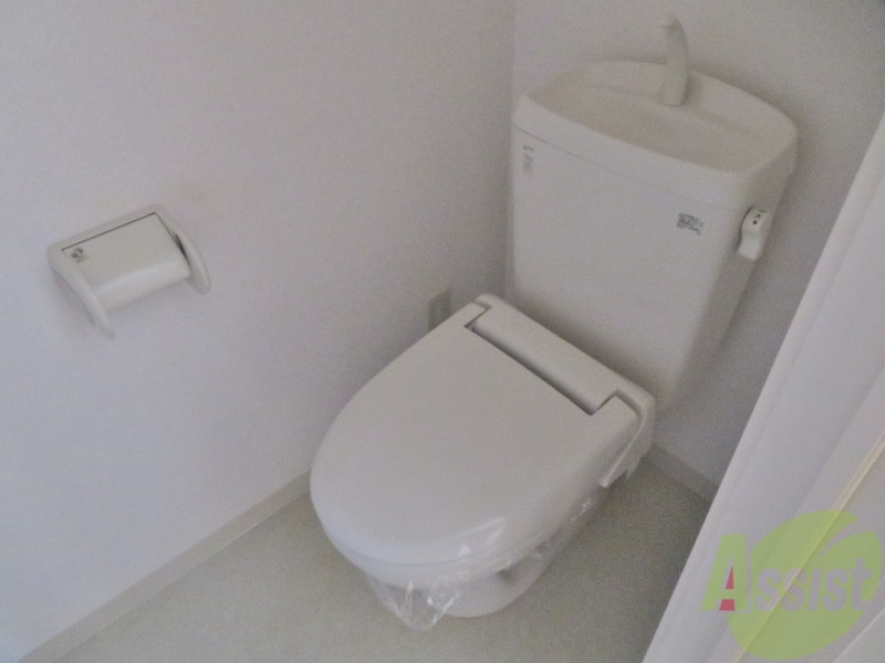 トイレ　トイレはウォシュレット付きです。シャワートイレは嬉しいですね