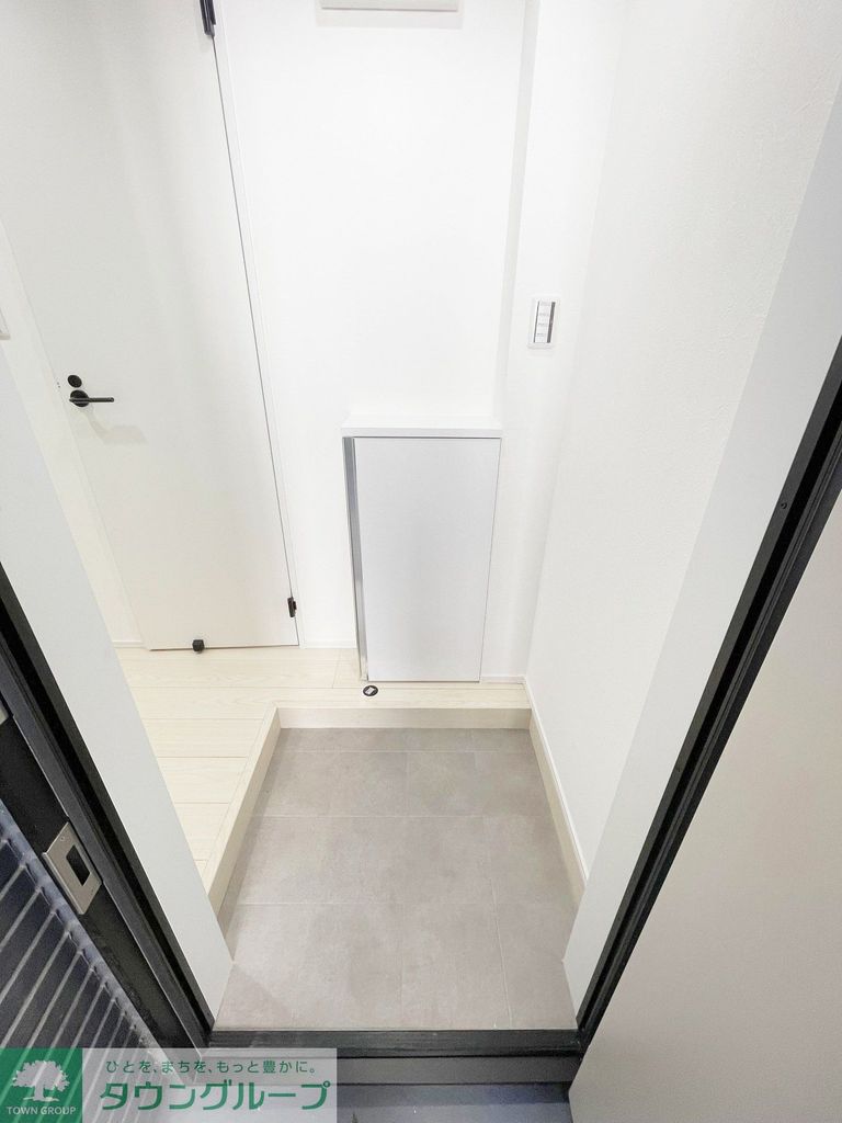 玄関　リビング/居室