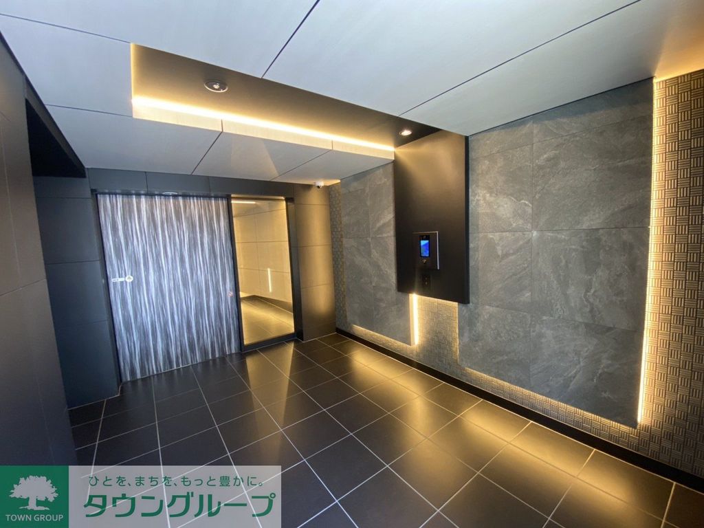 エントランス　エントランス