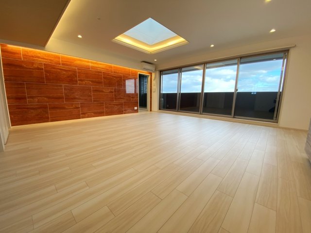 地下鉄御堂筋線 東三国駅 徒歩18分 13階建 築1年の居間写真