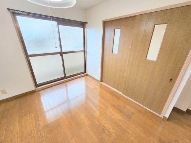 サニーコート菜畑の居間写真