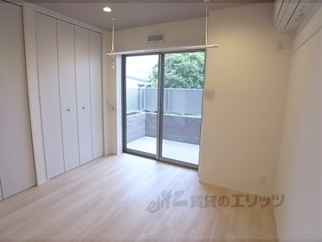 居室・リビング　洋室