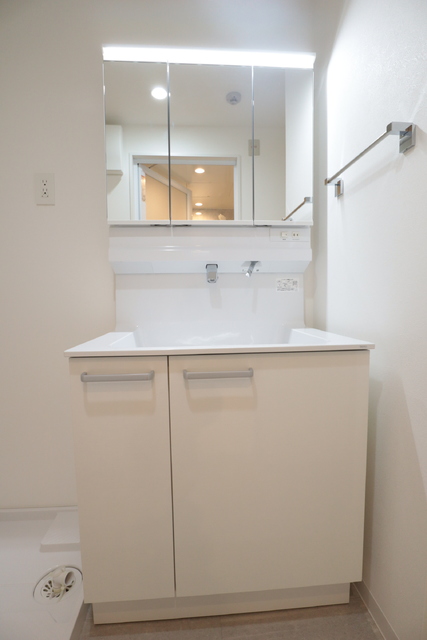 洗面設備　★独立洗面台★※同種同型の仕様となります。