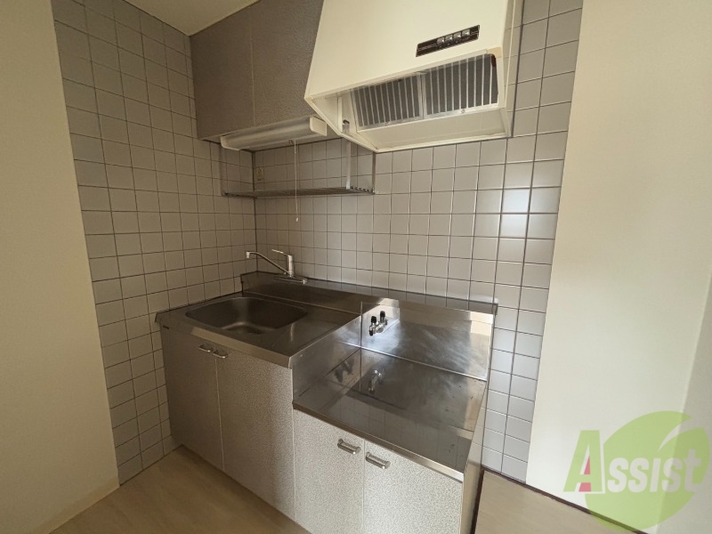 キッチン　キッチンは収納が多く、使いやすそうですね。