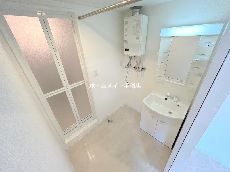 洗面設備　シャンプードレッサーで便利です♪