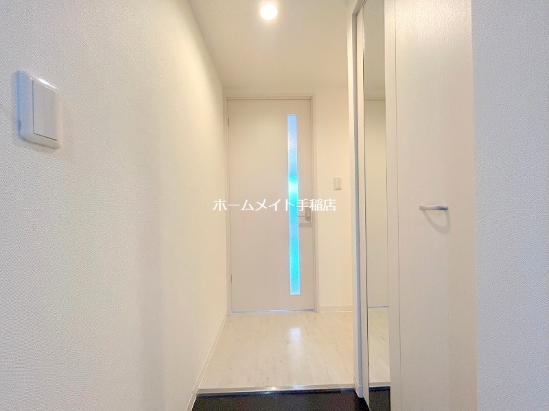 玄関　玄関スペース、シューズボックス付きです♪