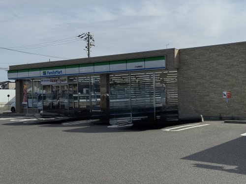 コンビニ　ファミリーマート大治東條店（コンビニ）まで527m