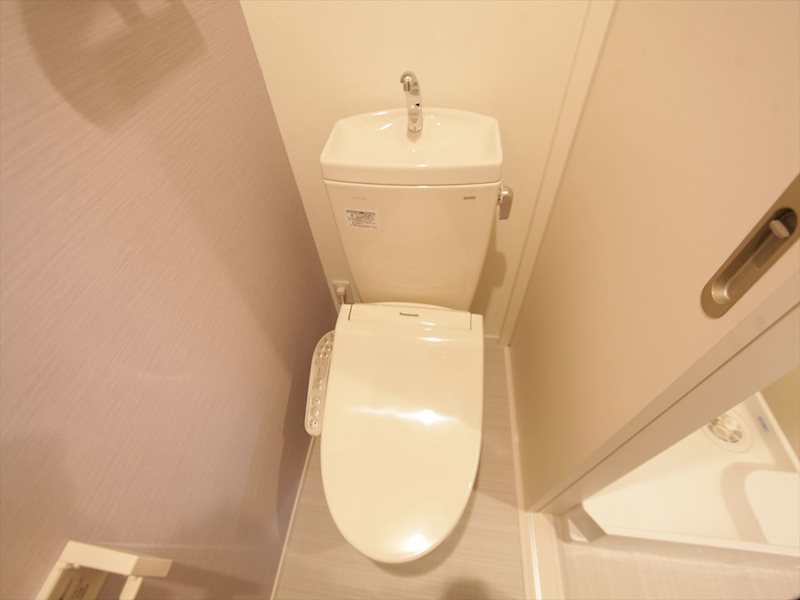 トイレ　温水洗浄暖房便座付トイレ