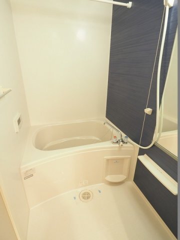 バス・シャワールーム　バス／シャワー