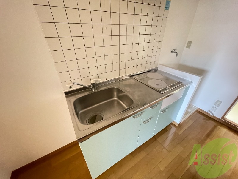 キッチン　キッチンはＩＨが設置されており準備不要でございます。