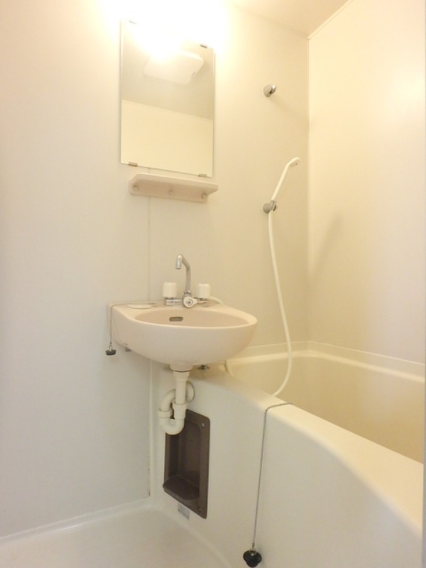 バス・シャワールーム　図面と現状に相違がある場合には現状を優先