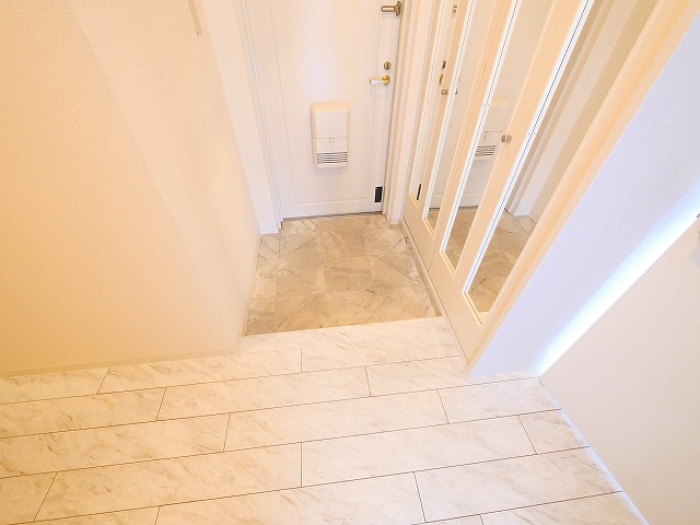 玄関　シンプルで使いやすい玄関です