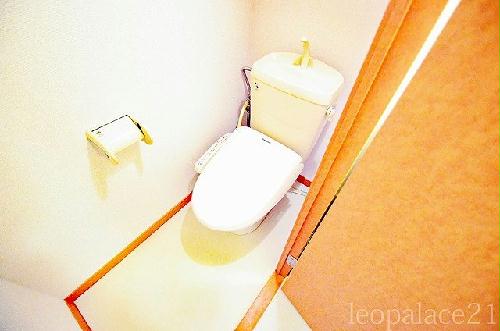 トイレ　備品や設備仕様は号室等により異なります現地をご確認ください。