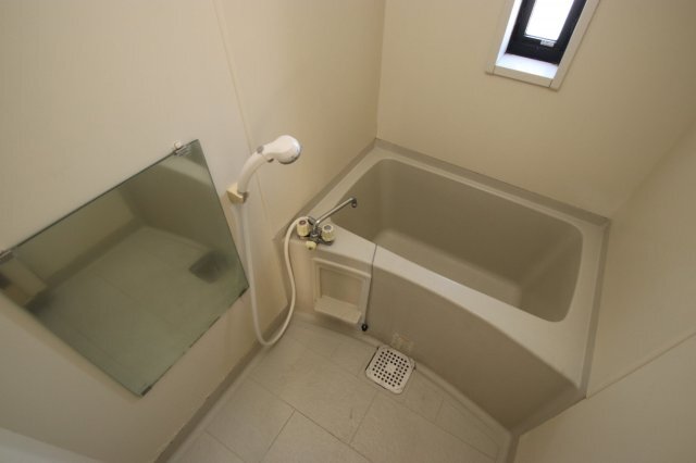 バス・シャワールーム　バス／シャワー