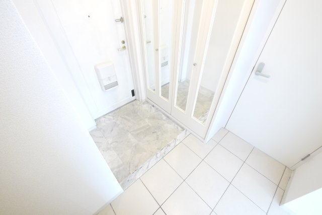 玄関　シンプルで使いやすい玄関です