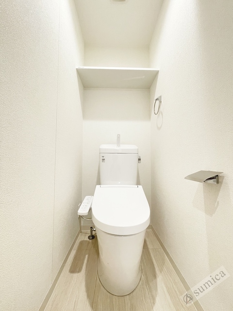 トイレ　温水洗浄便座完備♪