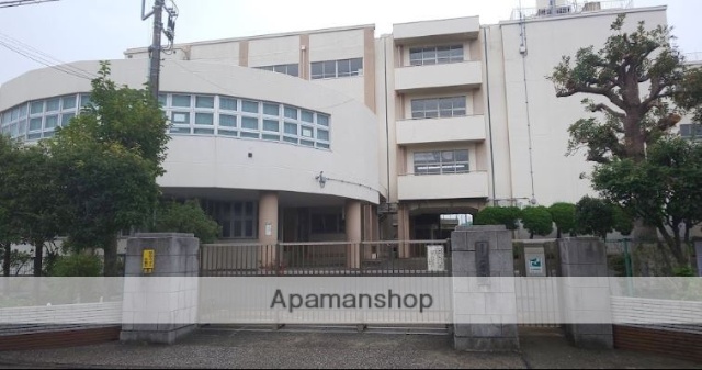 中学校　横浜市立六浦中学校（中学校）まで39m