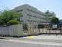 中学校　高槻市立如是中学校（中学校）まで407m