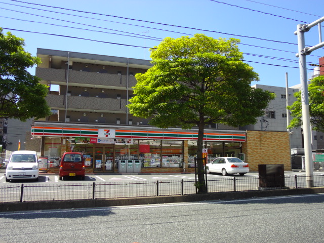 その他　セブンイレブン八幡筒井町店（その他）まで466m