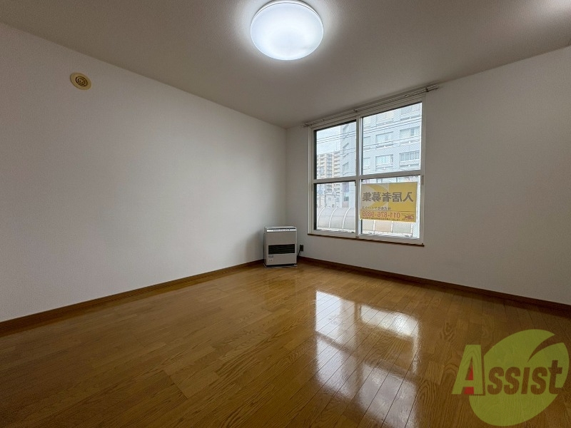 居室・リビング　広々としたリビングですね。使い勝手がよさそうですね！