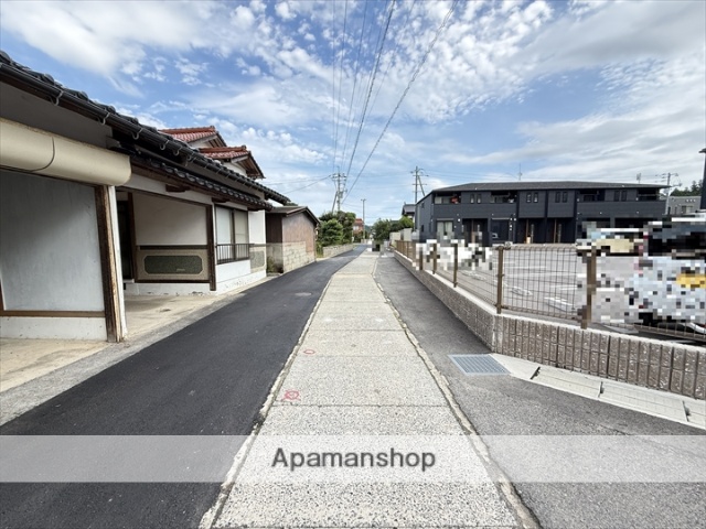 その他　前面道路（その他）まで0m