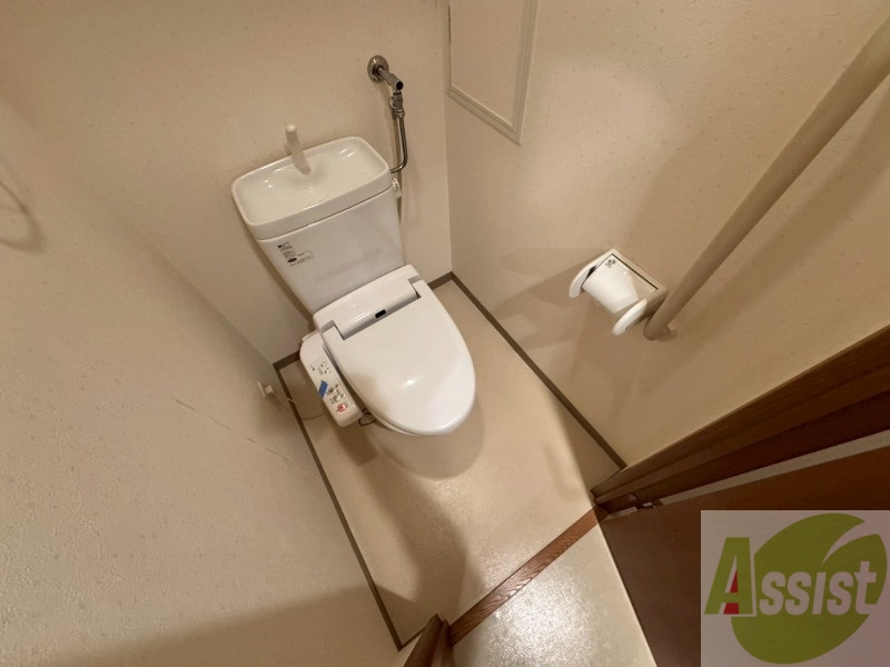 トイレ　ウォシュレット機能がついたトイレ。安心して使用できますね。