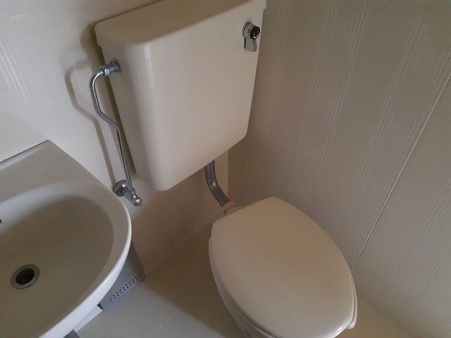 トイレ　３点ユニットバス