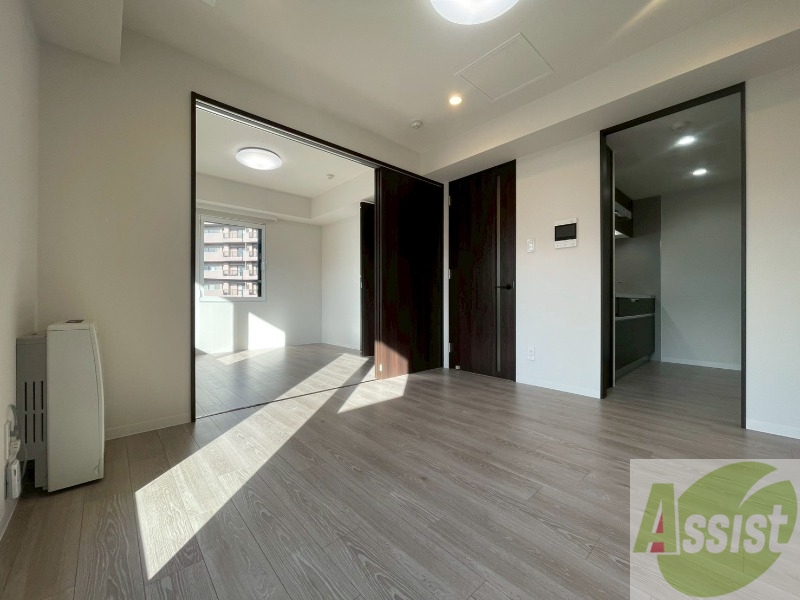 居室・リビング　広々としたリビングですね。使い勝手がよさそうですね！