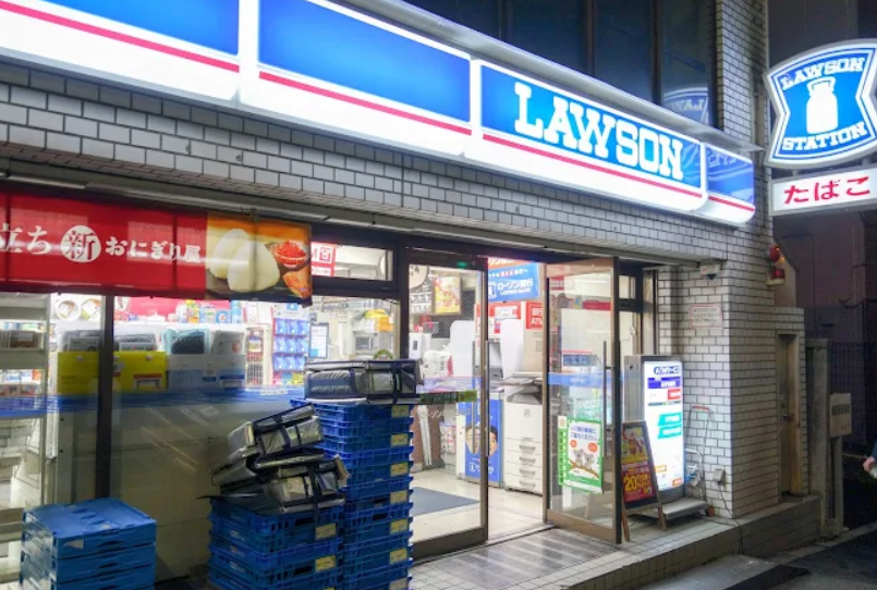 コンビニ　ローソン早稲田町店（コンビニ）まで195m