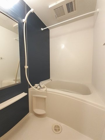 バス・シャワールーム　ゆったり過ごせるお風呂です