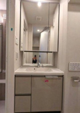 洗面設備　別部屋参考画像です