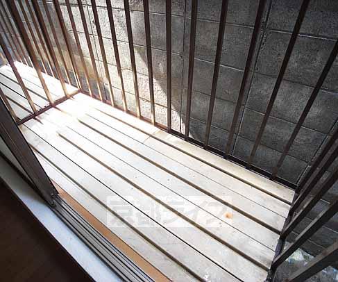 バルコニー　周辺は静かな住宅街です