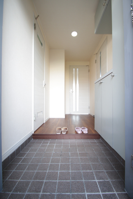 玄関　玄関はお部屋の第一印象です