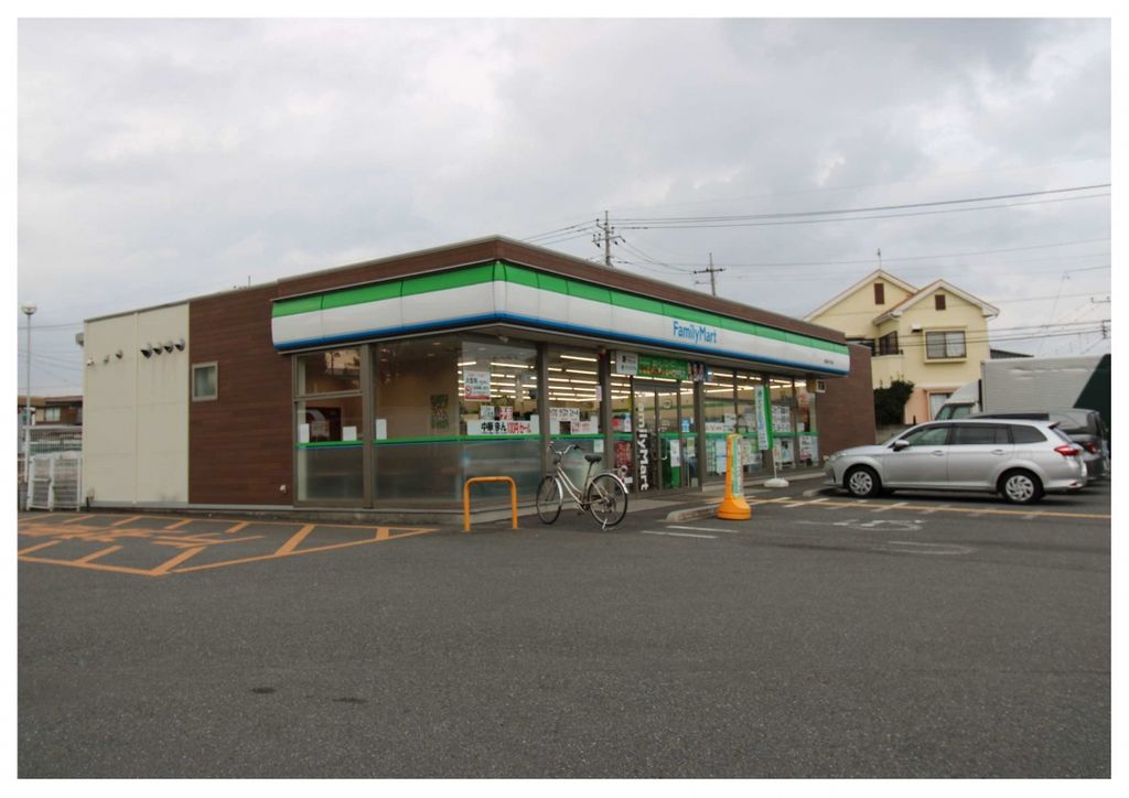 コンビニ　ファミリーマート蓮田黒浜小前店（コンビニ）まで1140m