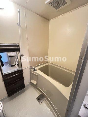 バス・シャワールーム　ゆったり過ごせるお風呂です