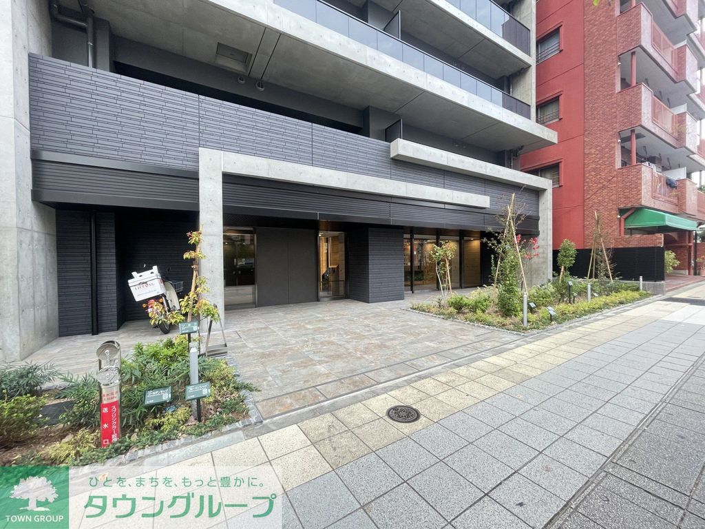 エントランス　エントランス