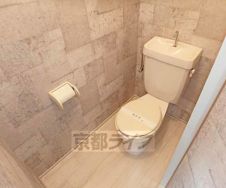 トイレ　清潔感のあるトイレです。