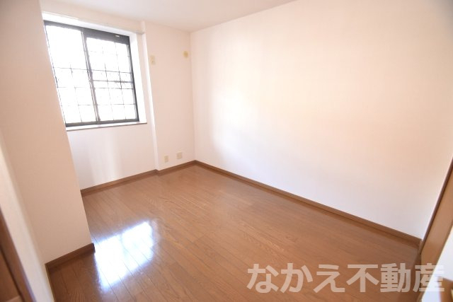 その他部屋・スペース　落ち着いて過ごせるお部屋なので、寝室にいかがでしょうか