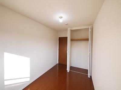 その他部屋・スペース　落ち着いて過ごせるお部屋なので、寝室にいかがでしょうか