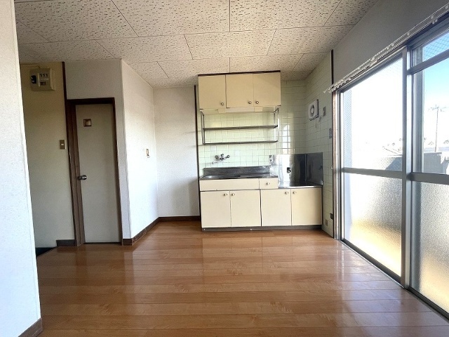 居室・リビング　※現況を優先します。