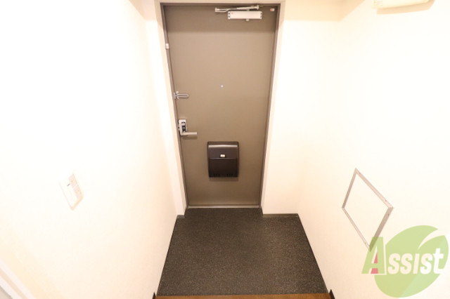 玄関　収納も置けちゃう玄関！